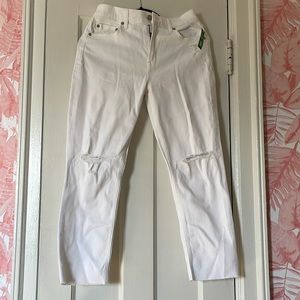 GAP white distressed jeans; NWT size 29 or 8 in petite; vintage slim mid rise